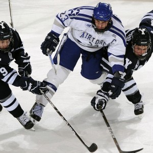 开云注册网址-关键瞬间：王强高难度三分震撼全场，助队扳平比分！，15222731253王强