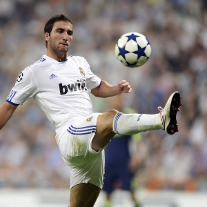 开云平台-失误要命：上海队失误频频，追赶未果！，上海队吧