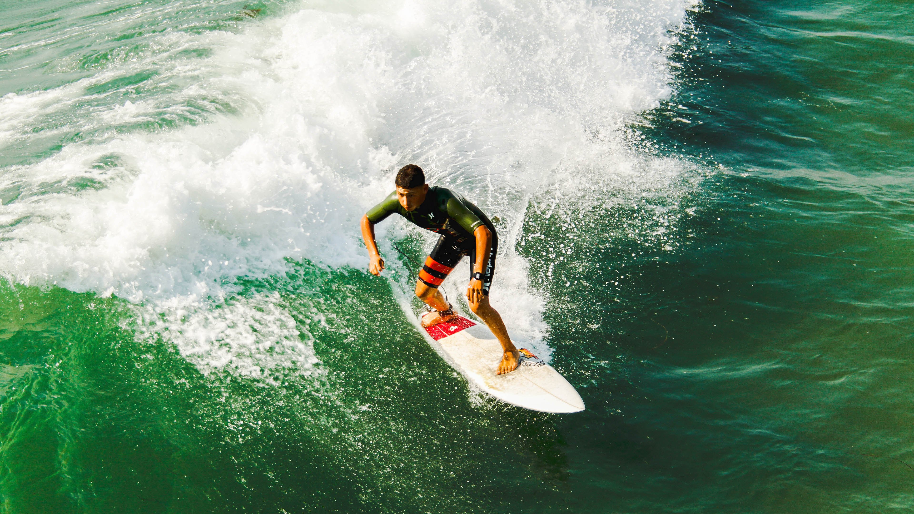_夏季露天篮球联盟：青春燃烧激情无限_，篮球夏季联赛 激情夏日